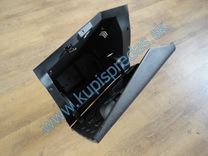 Odkladacia schránka pred spolujazdcom Ford Kuga MK2  